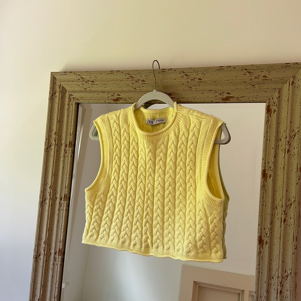 Zara Cable Knit Cropped Sweater Vest